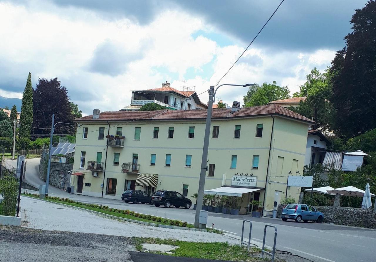 ...Per Il Sirio Hotel Ivrea Kültér fotó