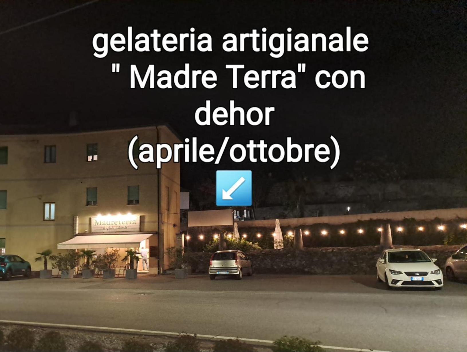 ...Per Il Sirio Hotel Ivrea Kültér fotó